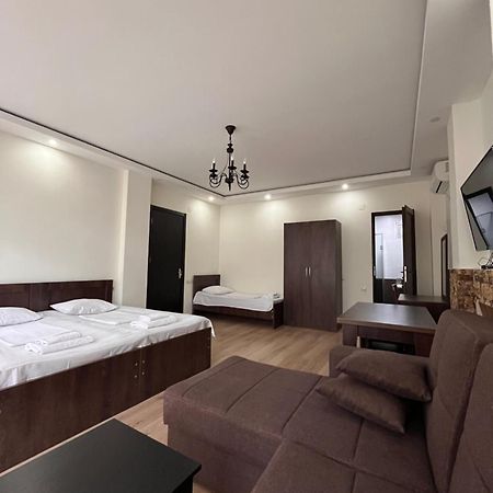 Guest House Madonna Кобулеті Екстер'єр фото