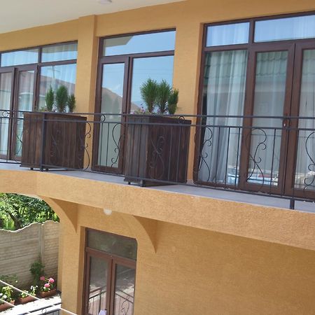 Guest House Madonna Кобулеті Екстер'єр фото