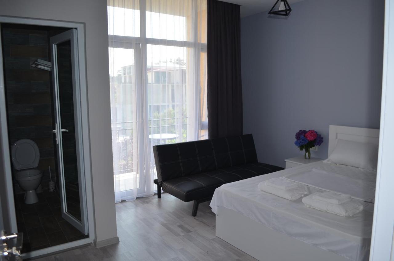 Guest House Madonna Кобулеті Екстер'єр фото