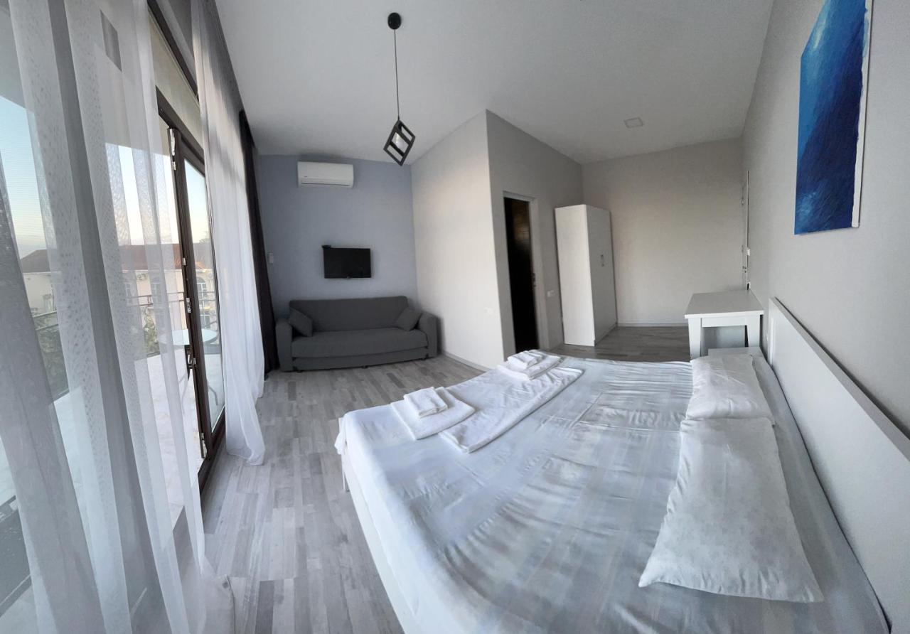 Guest House Madonna Кобулеті Екстер'єр фото