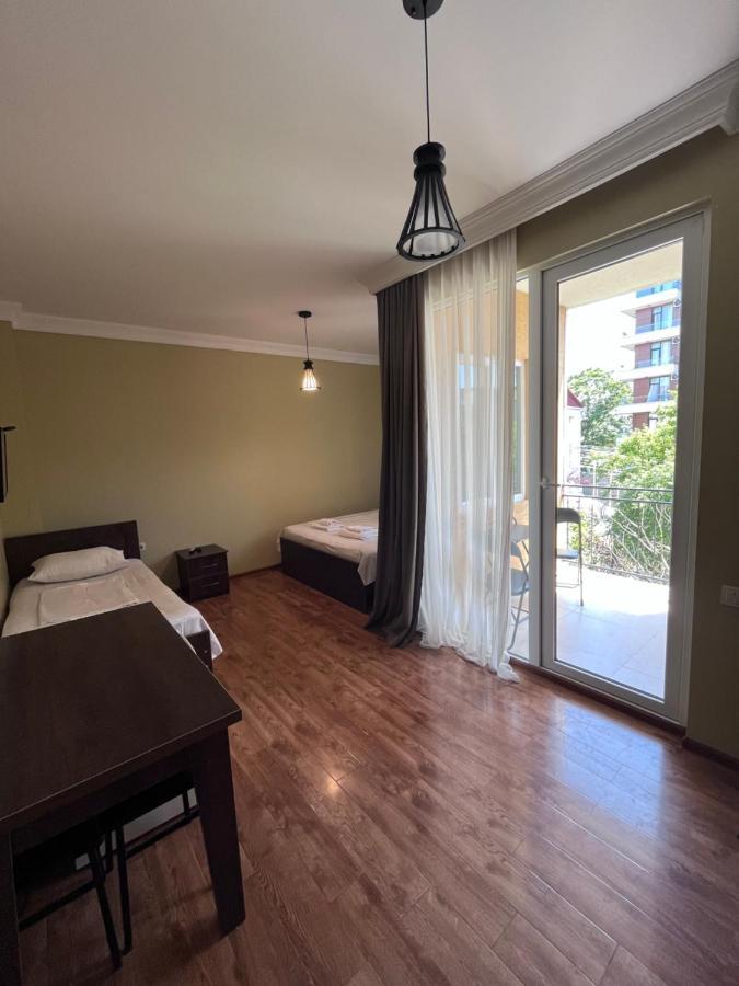 Guest House Madonna Кобулеті Екстер'єр фото