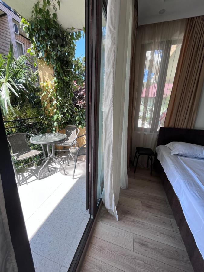 Guest House Madonna Кобулеті Екстер'єр фото