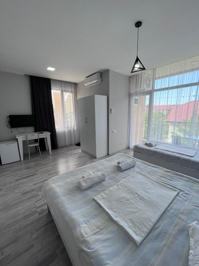 Guest House Madonna Кобулеті Екстер'єр фото