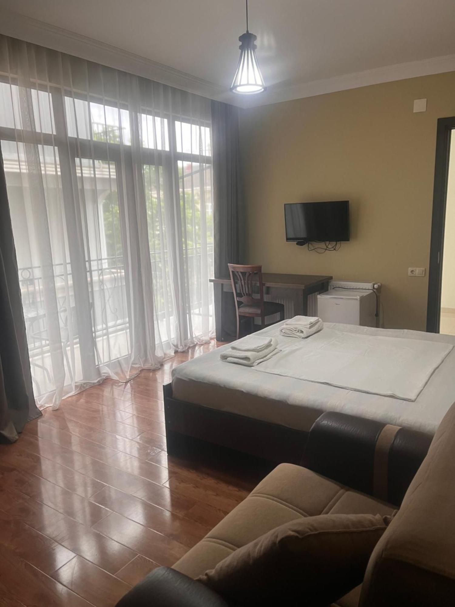 Guest House Madonna Кобулеті Екстер'єр фото